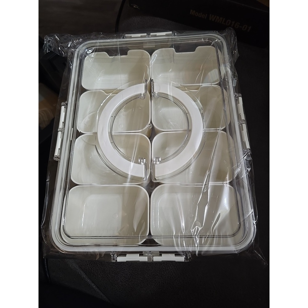 NEW!‎ Snack Box Divided 8 Sections With Lid And Handle